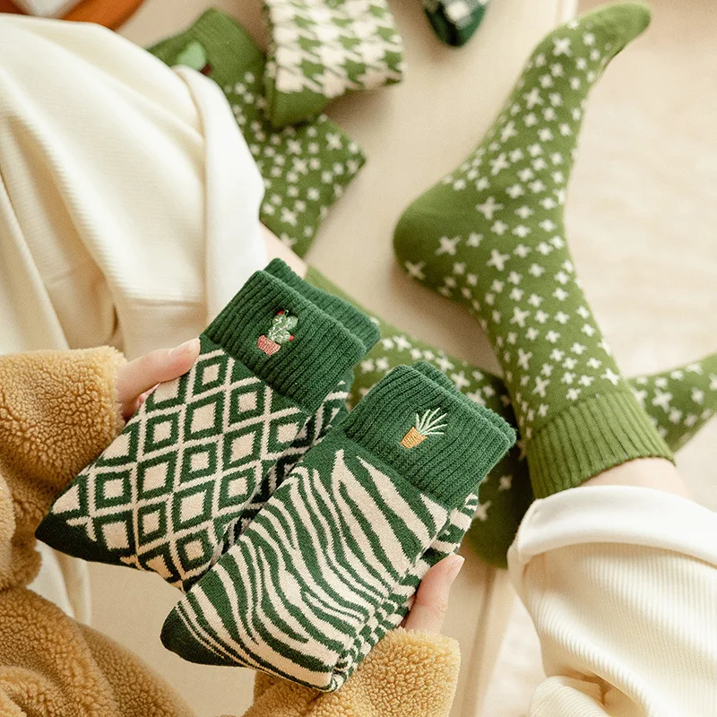 

Plant Embroidered Green Socks Terry Loop Thick Warm Sleeping Socks For Women Winter