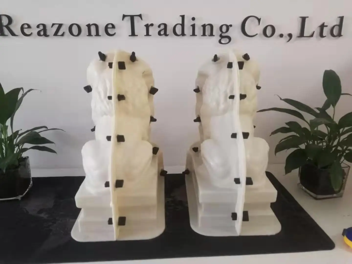 Precast Garden Decoration Cement Concrete Statues Plastic Animal Lion