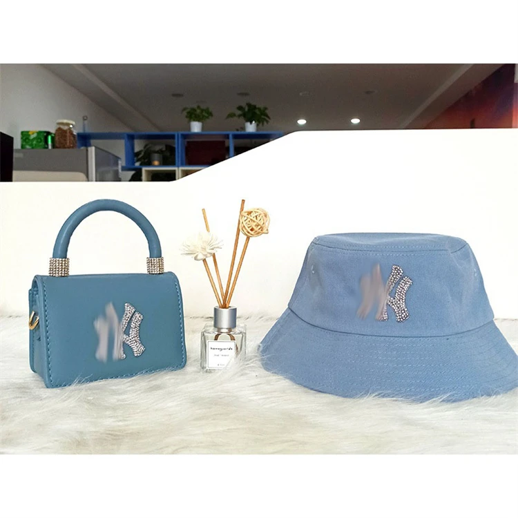 

2021 Wholesle fashion women clutch NY bag La purse and matching hats, Colorful