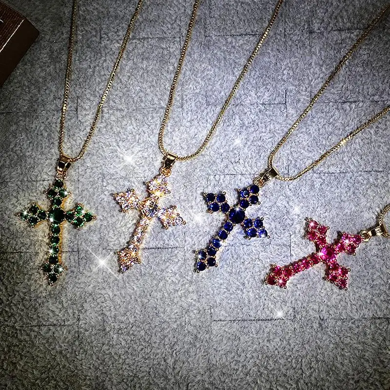 

Europe Hot Selling Emerald Cross Necklace Fashion Rhinestone Zircon CZ Cross Pendant Necklace for Women Men