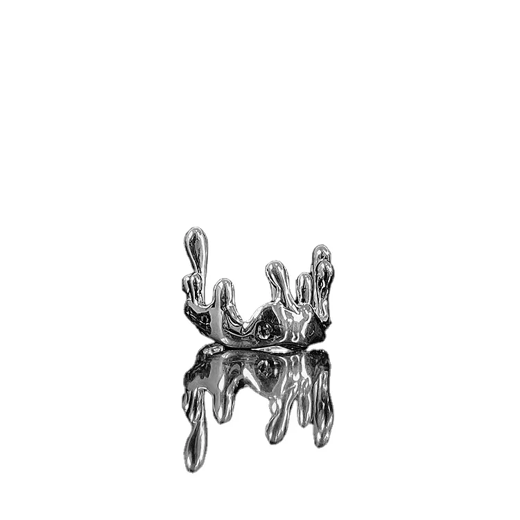 

:Irregular droplet shaped ring