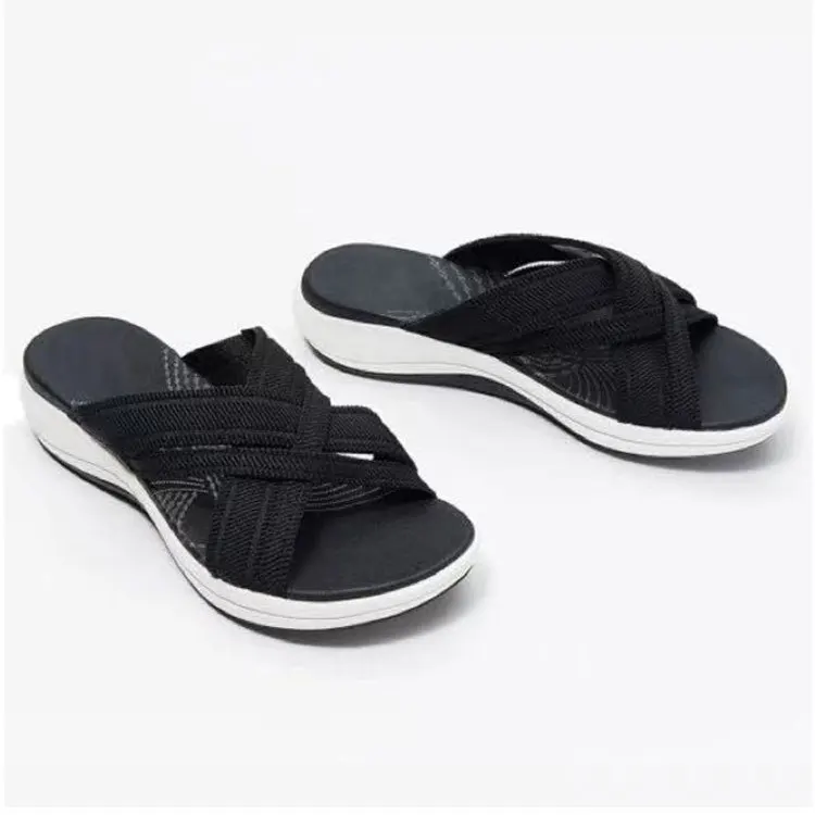 

2021 summer new European and American thick soled fish mouth fly knit cross slippers