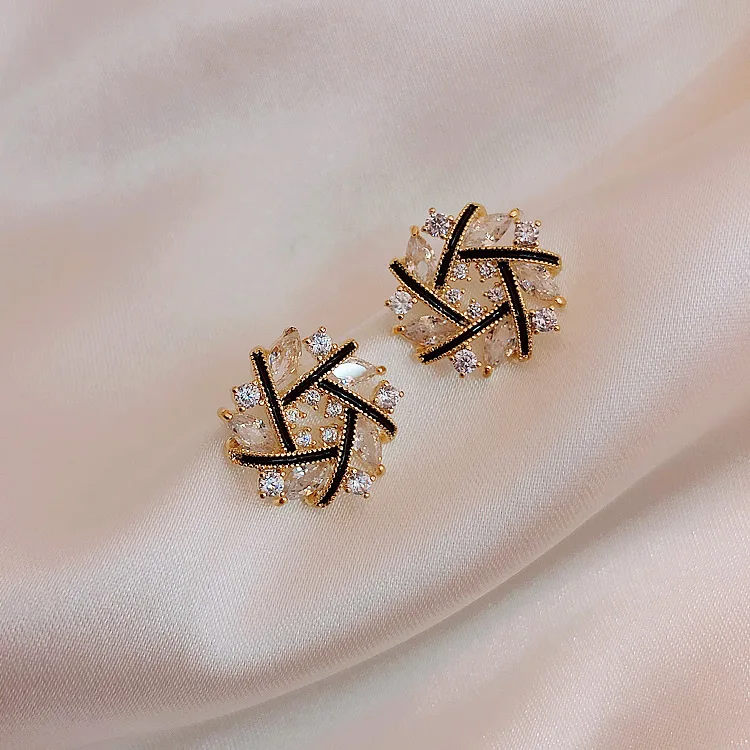 

Synthetic Stone Jewelry Creative Design 2022 Fashion Geometric Crystal Small Cross Flower Stud Earrings For Women