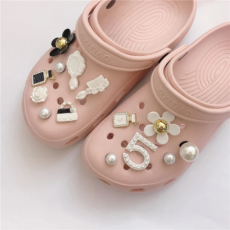 

Wholesale Sweet Designer Charm Shoe Charms Decoration Accessories For Croc Shoes