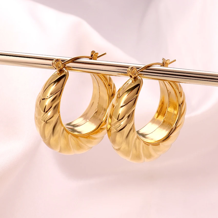 

Fashion Chunky Twist Hoop Earrings 18K Gold Plated Jewelry Stainless Steel Hypoallergenic Thick Oval Twisted Hoop Earrings