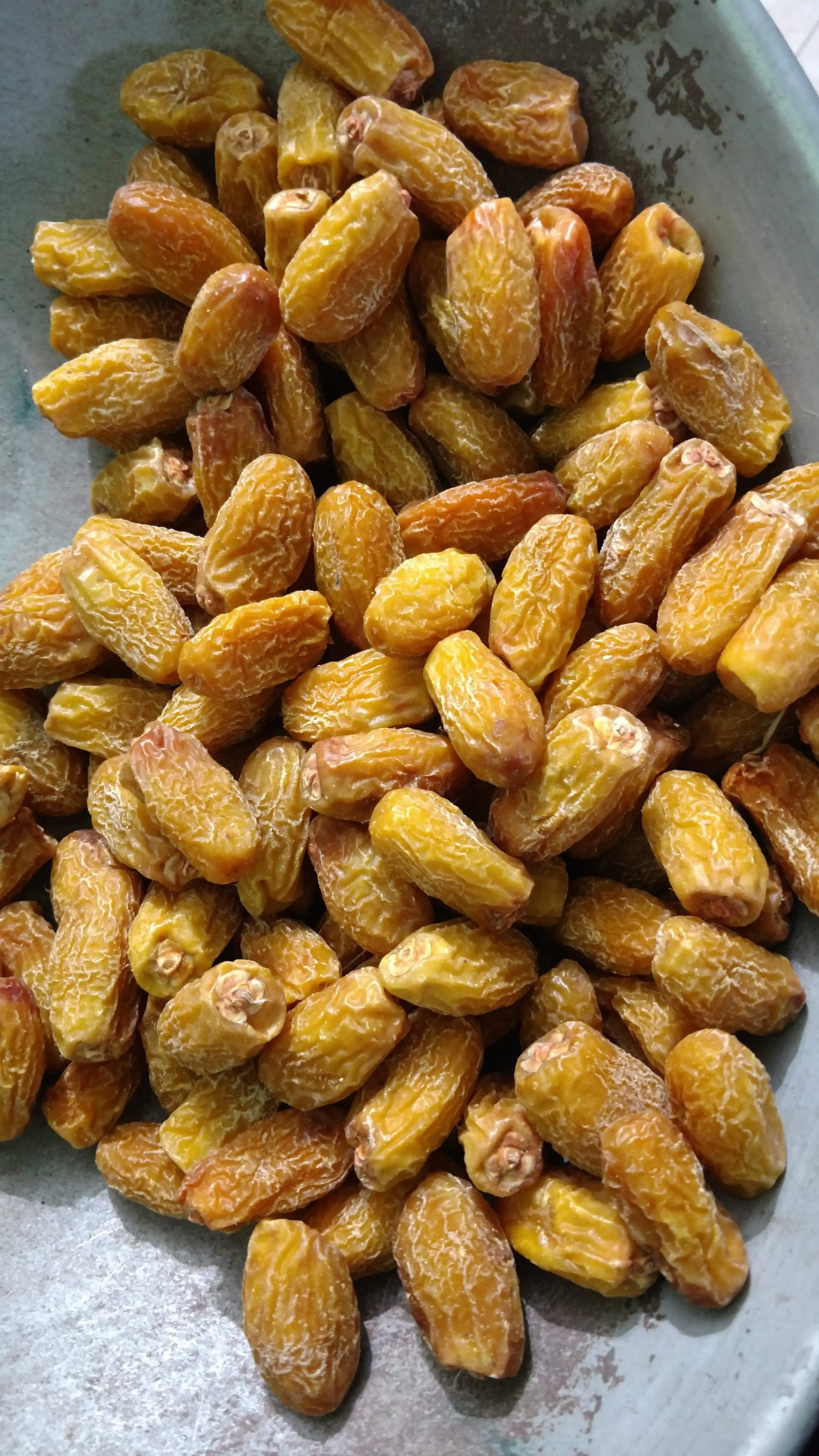 
Yellow dry dates / Kharek / Pakistani Dry Dates 