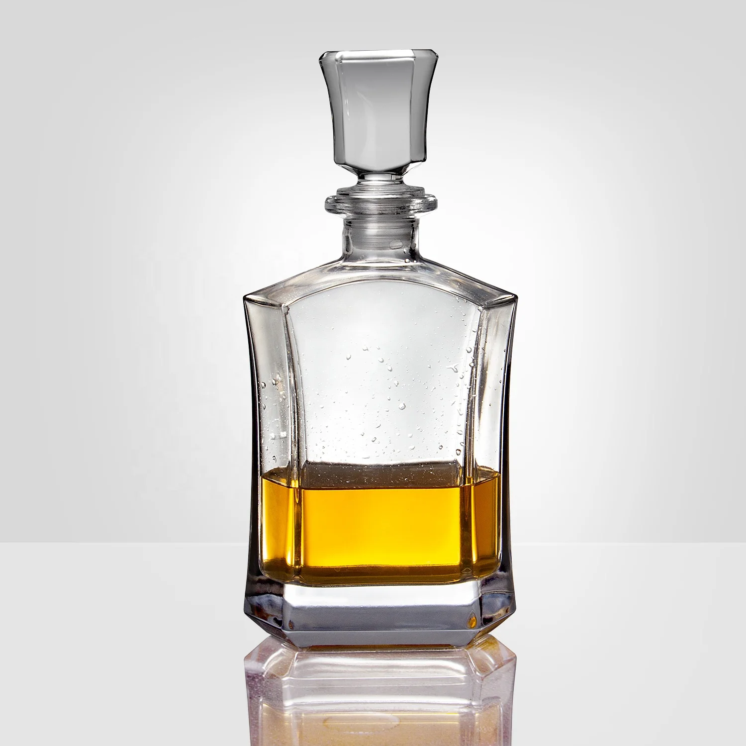 

Wholesale Crystal Glass Whiskey Decanter with with Airtight Geometric Stopper, Transparent