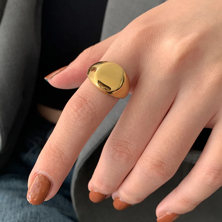 

Hot Chunky Circle Stamp Signet Ring Wide Geometric 18K Gold Filled Rings Women Polished Plain Minimalist Stainless Steel Jewelry, Gold/silver