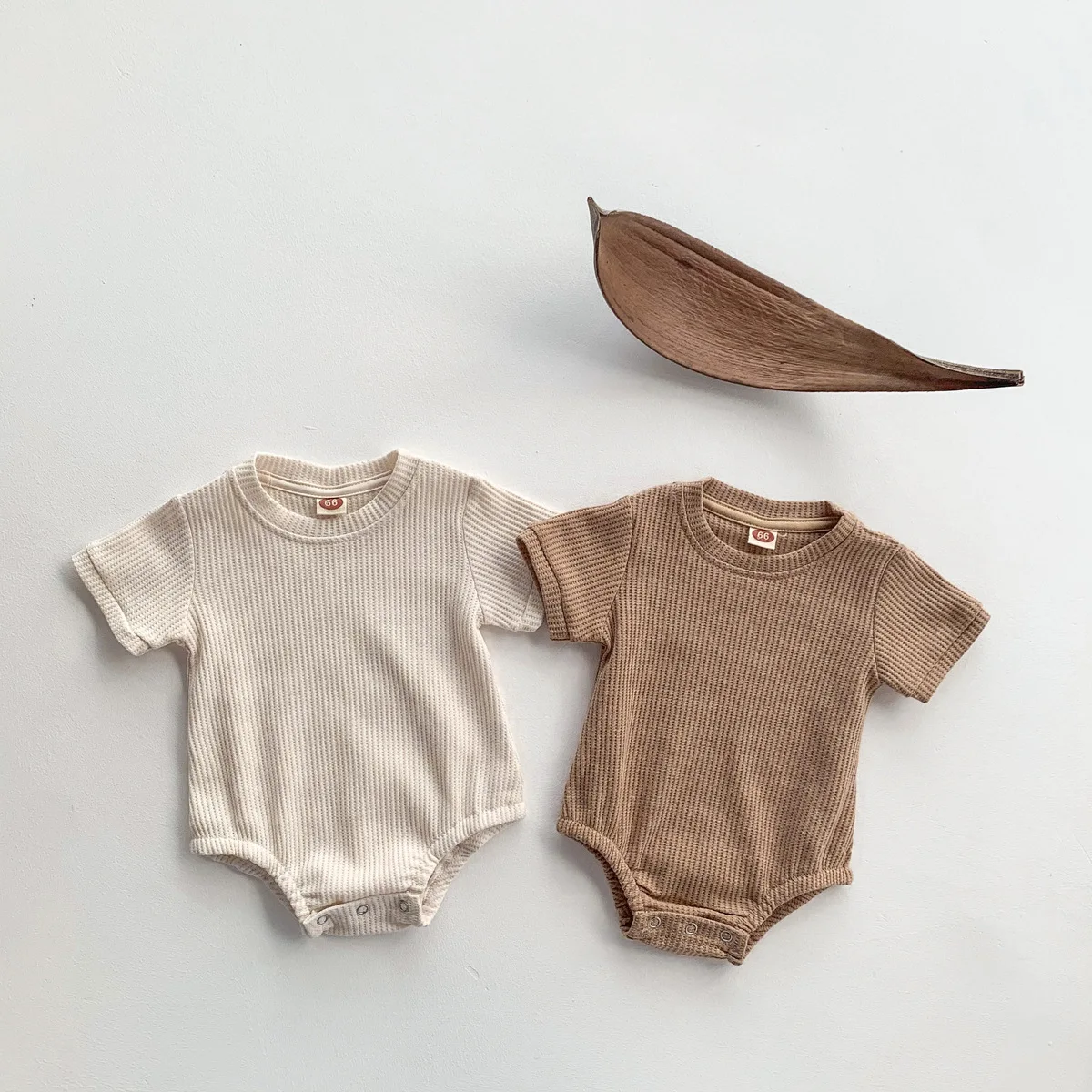 

Wholesale Private Label Baby Clothes Natural Solid Color Neutral Baby Rompers, Short Sleeved Summer Infant Boys' Jumper Clothing, Solid colors
