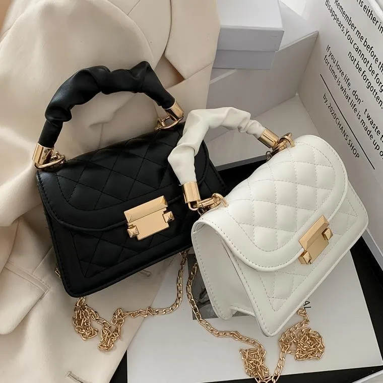 

Wholesale womens popular Korean fashion chains crossbody portable small square shoulder bags