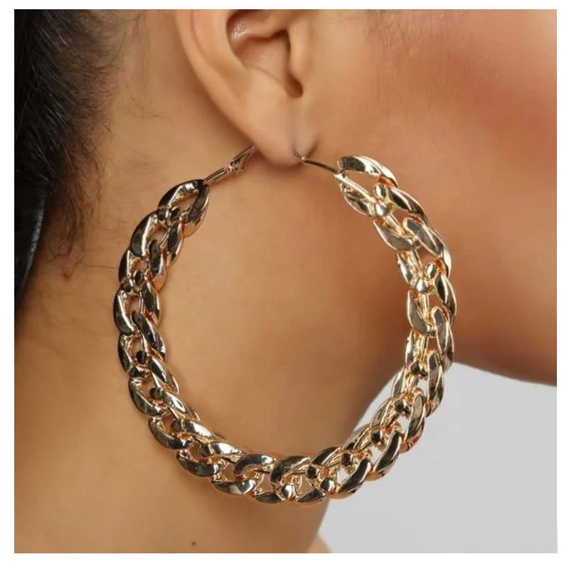 

2020 New Wholesale America and Europe Hyperbole Fashion Retro Golden Earrings Big Size Metal Round Hoop Earrings, 2 colors options