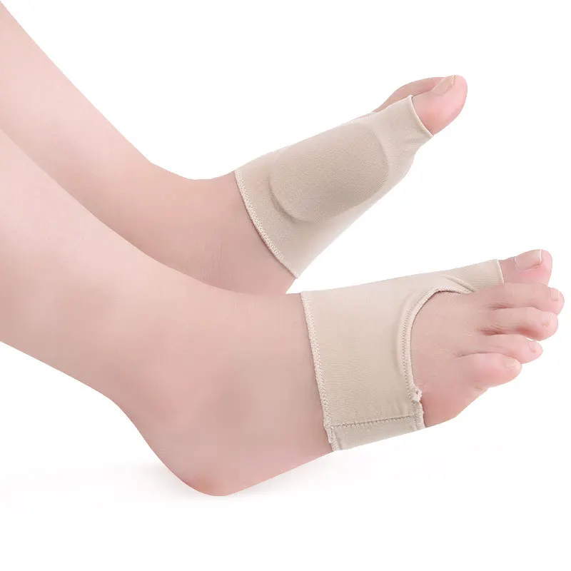 

Comfortable Hallux Valgus Corrector Toe Socks Pain Relief Bunion Corrector, Black and skin