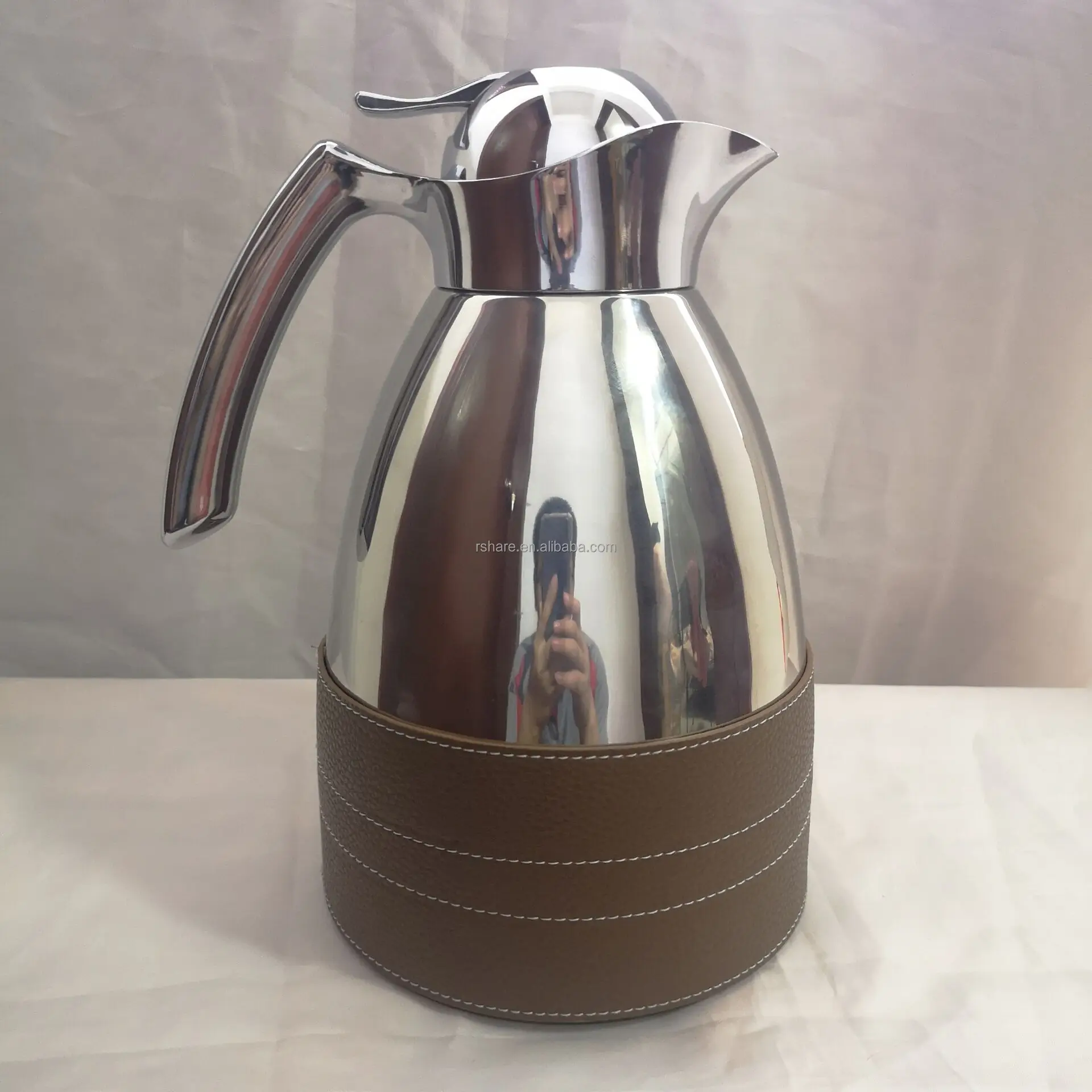 

Double Walled Insulated leather vacuum flasks, Round Shape picnic arabic coffee pot leather with Brown Leather Straps, Natural leather color