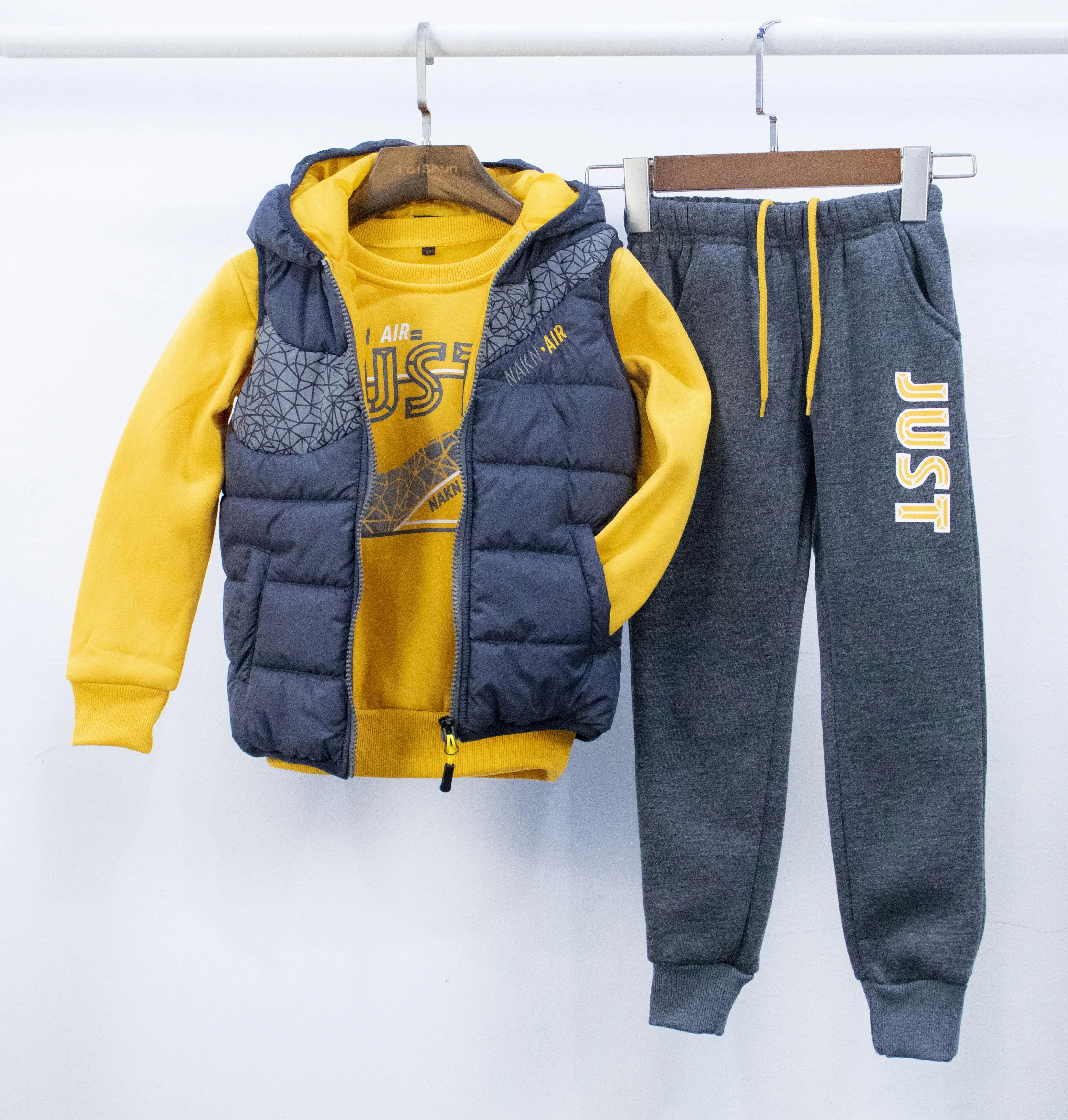 

Ready to ship Winter design cotton material 3 piece vest set kids clothes baby boy clothing sets