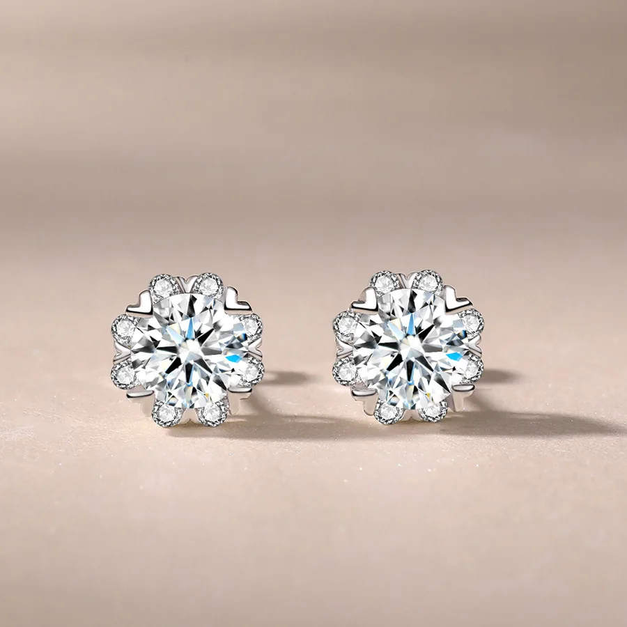 

Earings for Women 2021 NEW Classical Peach Blossom Heart-shaped Stud Earrings 50 points girl Zircon Stud Earrings for gift