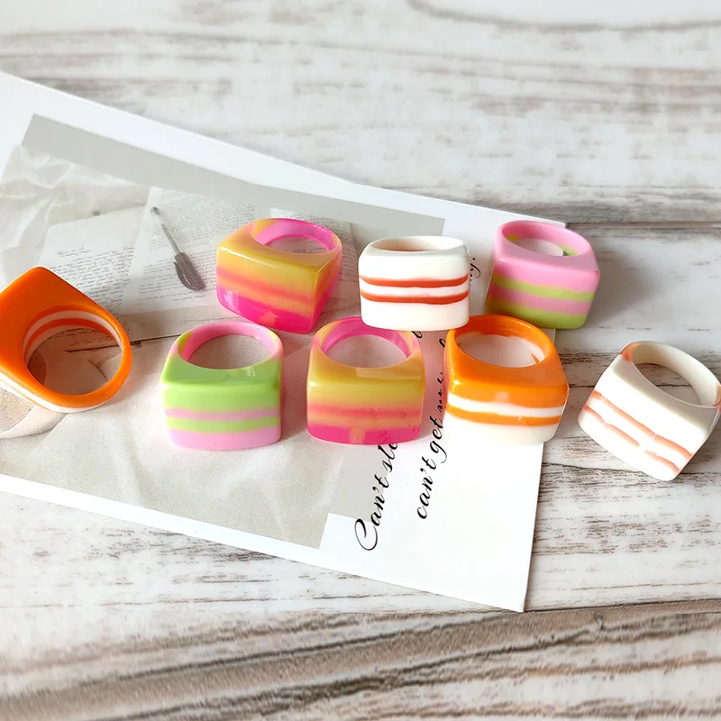 

Summer Multicolor Stripe Acrylic Geometric Rings Colorful Resin Square Chunky Rings For Women Jewelry