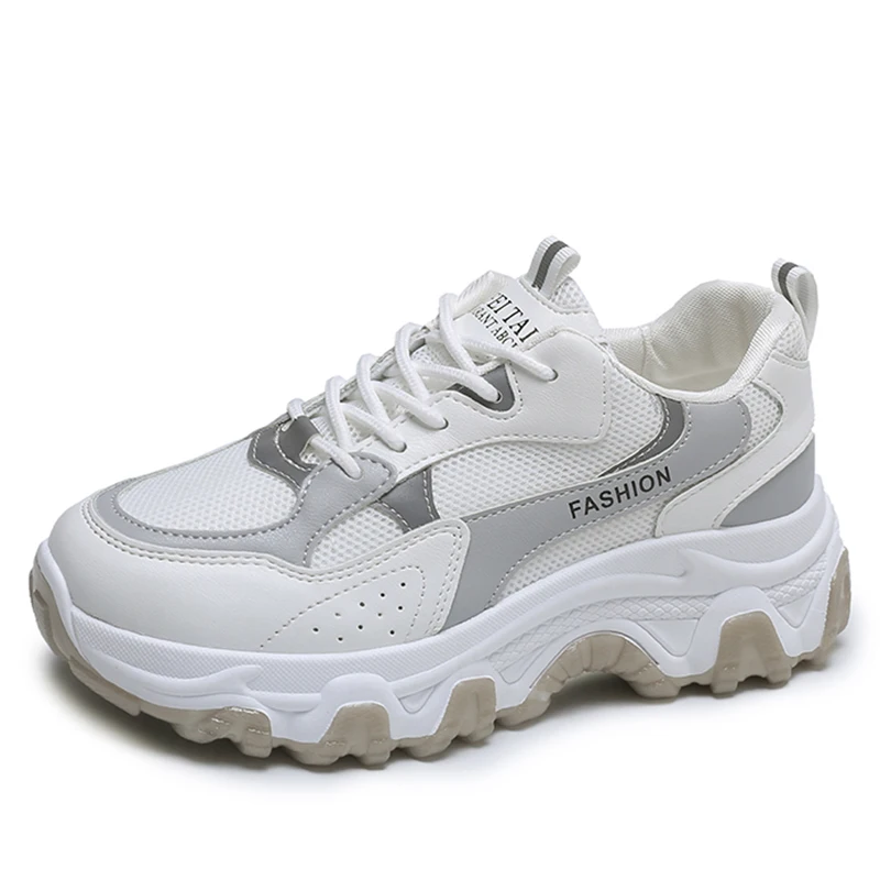 

Manufacture Wholesales Suction Film Bottom Daddy Shoes New Casual Sports Shoes Cowhide Wave Thick-soled Student Shoes