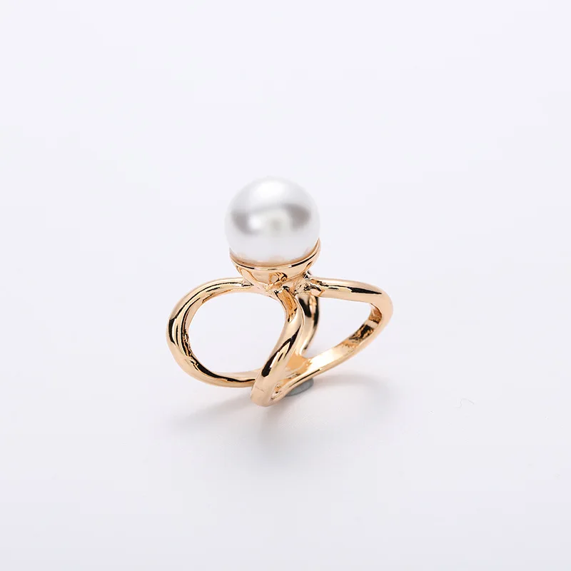 

High Quality Fashion Creative Three Ring Shawl Buckle Rhinestone Hollow Sweet Pearl Crystal Silk Scarf Buckle, Picture