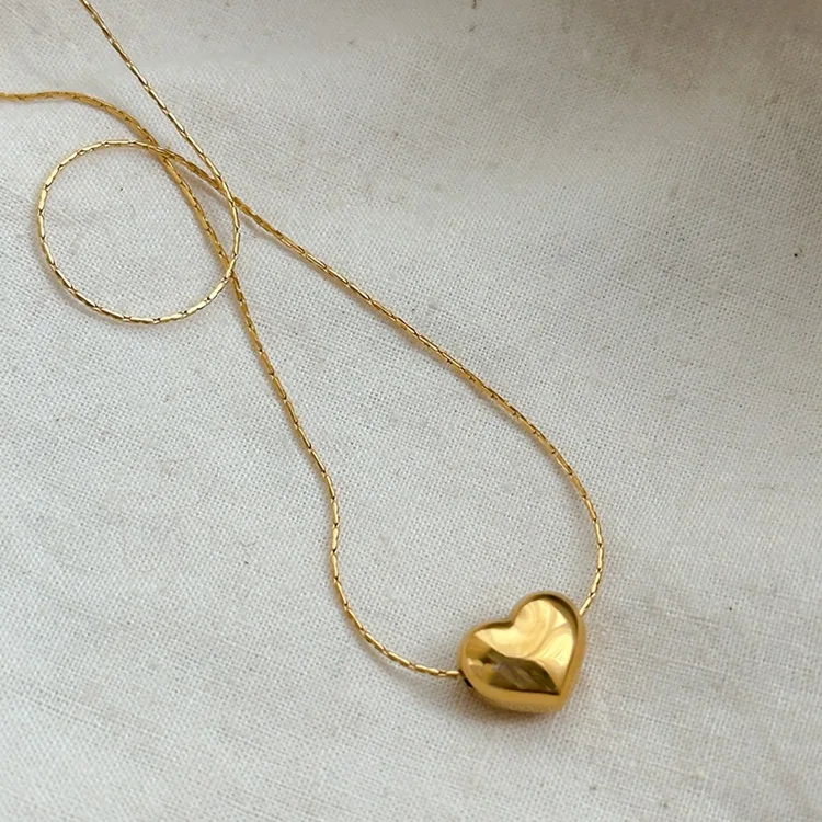 

Titanium Steel Heart Shaped Jewelry Necklace Love Pendant Necklaces For Woman
