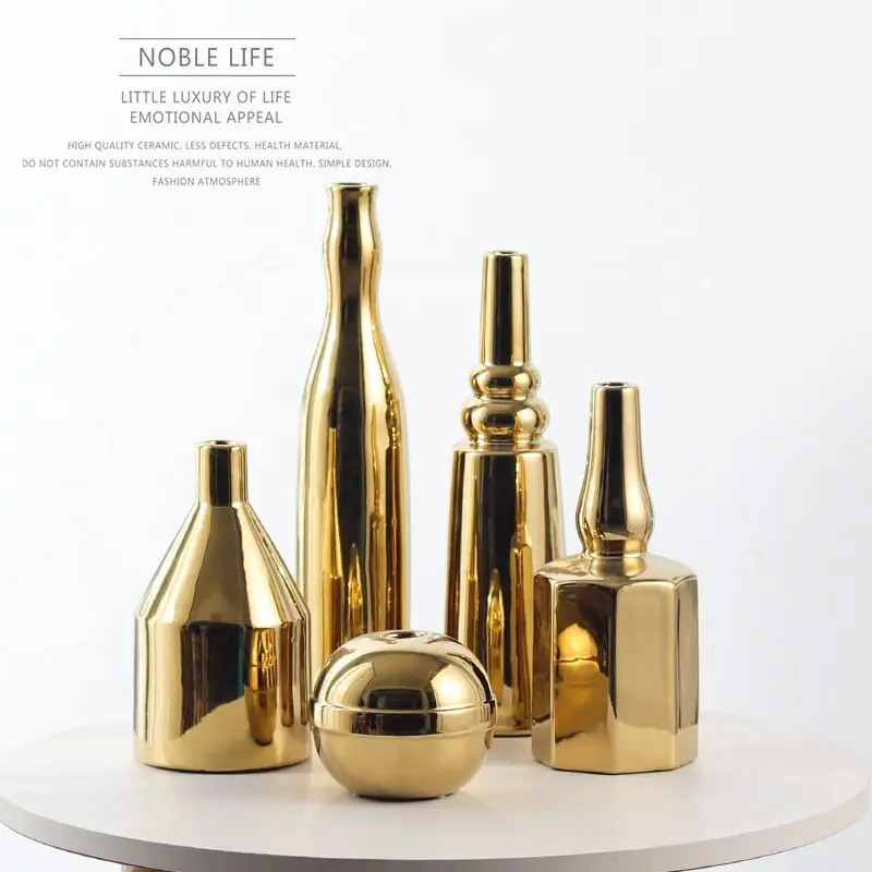 

Nordic INS Style Gold Ceramic Vase Soft Decoration Decoration Modern Creative Home Crafts Set Electroplated Gold Vase