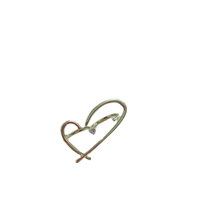 

Fashion Design Geometric Hollow Metal Heart Ring Studded With Rhinestone Simple Temperament Women Party Jewelry 2021