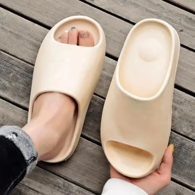 

High Quality Yeezy Slippers For Women Sandals Summer Slide Thick Soled Outdoor Mens Sandals Flip Flops Slippers
