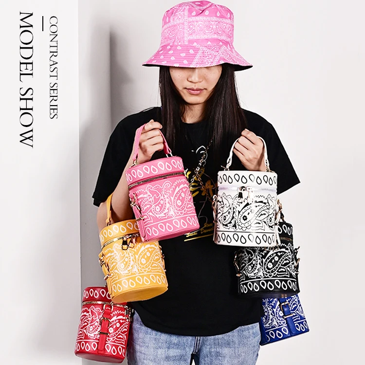 

2021 Paisley Bandana Print Cylinder Bucket Bag Set Designer Cashew Flower Handbag Crossbody Chain Purse and Hat Set, 6 colors