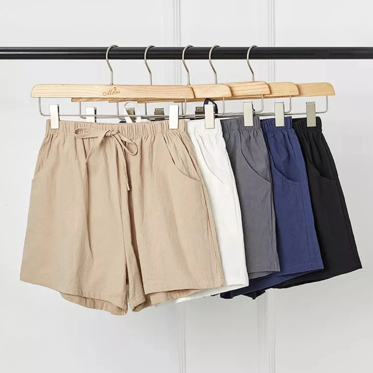 

Large size A-shaped wide legs Korean sports casual shorts