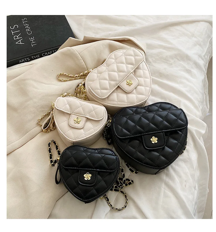 

2022 summer new fashion diamond chain bag texture heart-shaped crossbody bag, Colors