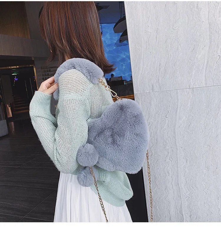 

2021 fashionable plush bag female heart shape lovely woman bag peach heart handbag hand bag, 4 colors