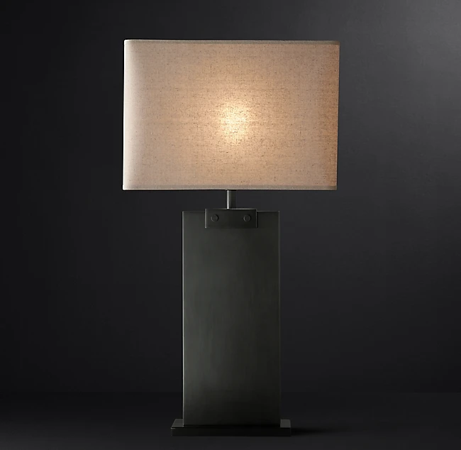 Designer hotel bedroom bedside retro model room table lamp Nordic isn't simple and light luxury villa living room lamps