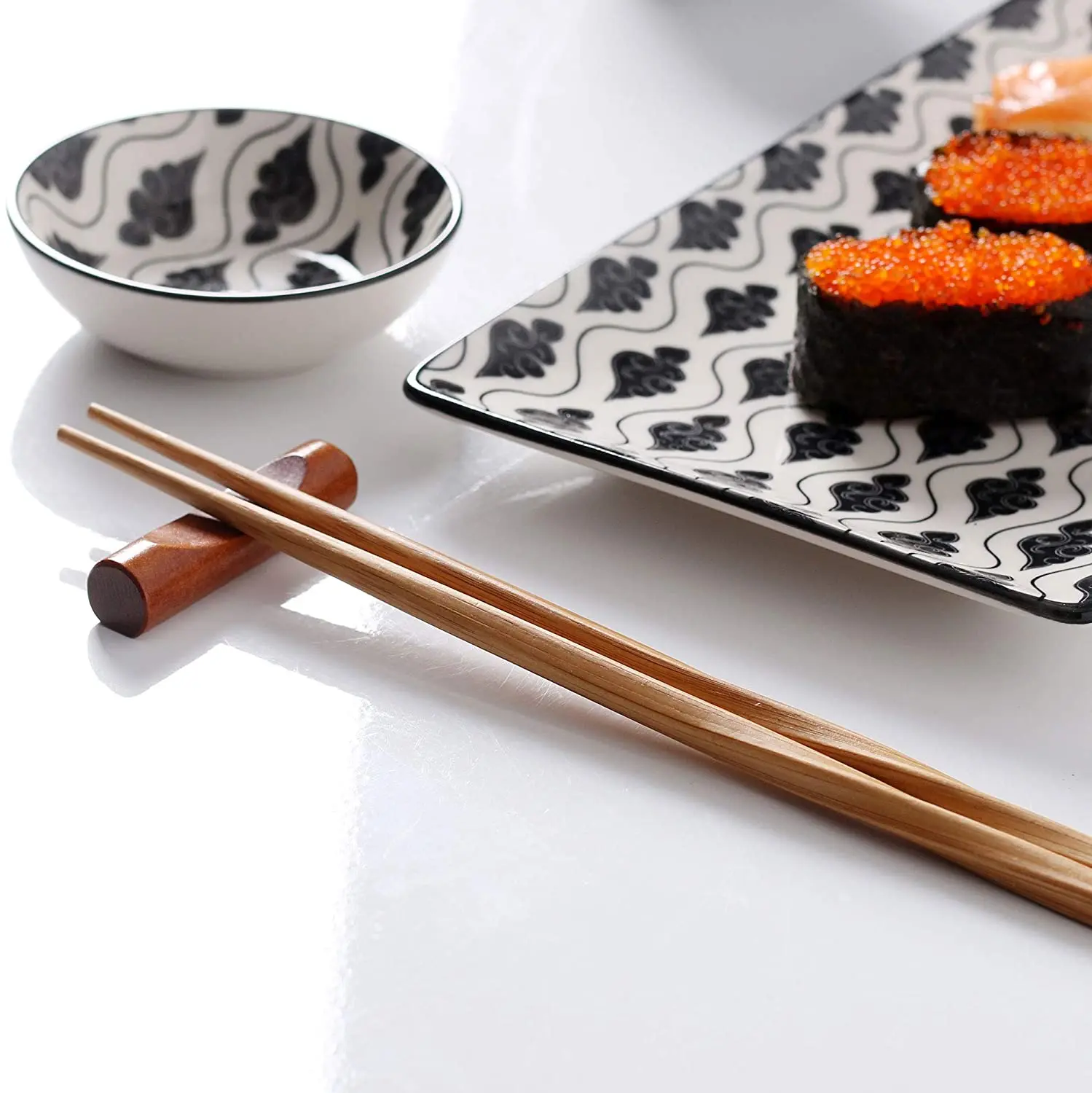 Sushi Set Porcelain Japanese Style Dip Bowls Bamboo Chopsticks Gift Box