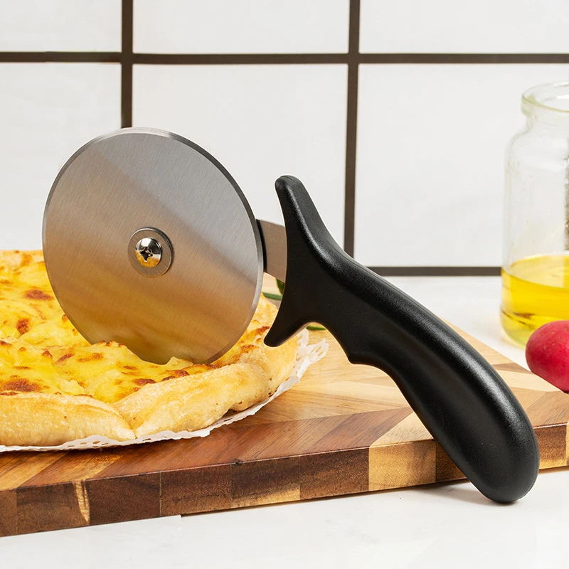 

Round Stainless Steel Pizza Cutters & Wheels Pizza Knife with Handle Stainless steel hotel home promotional, Black