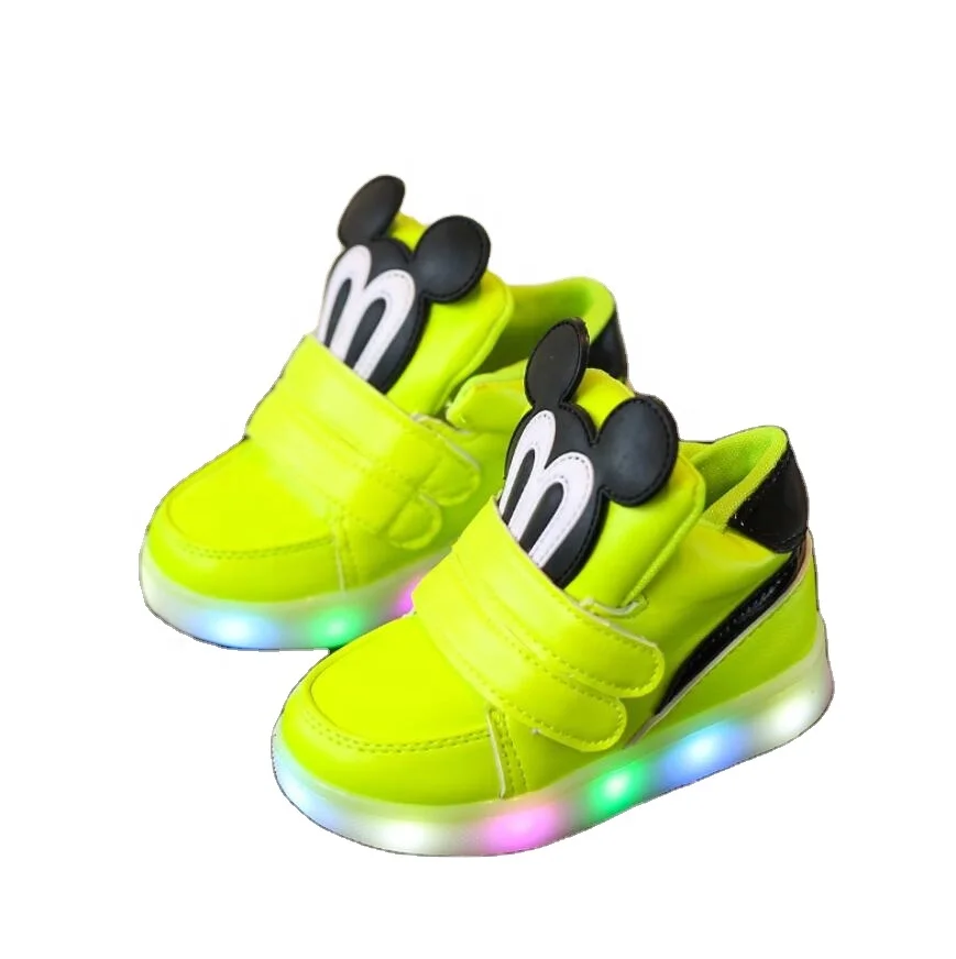 

2021 spring cartoon children's casual shoelace light LED fashion luminous boots
