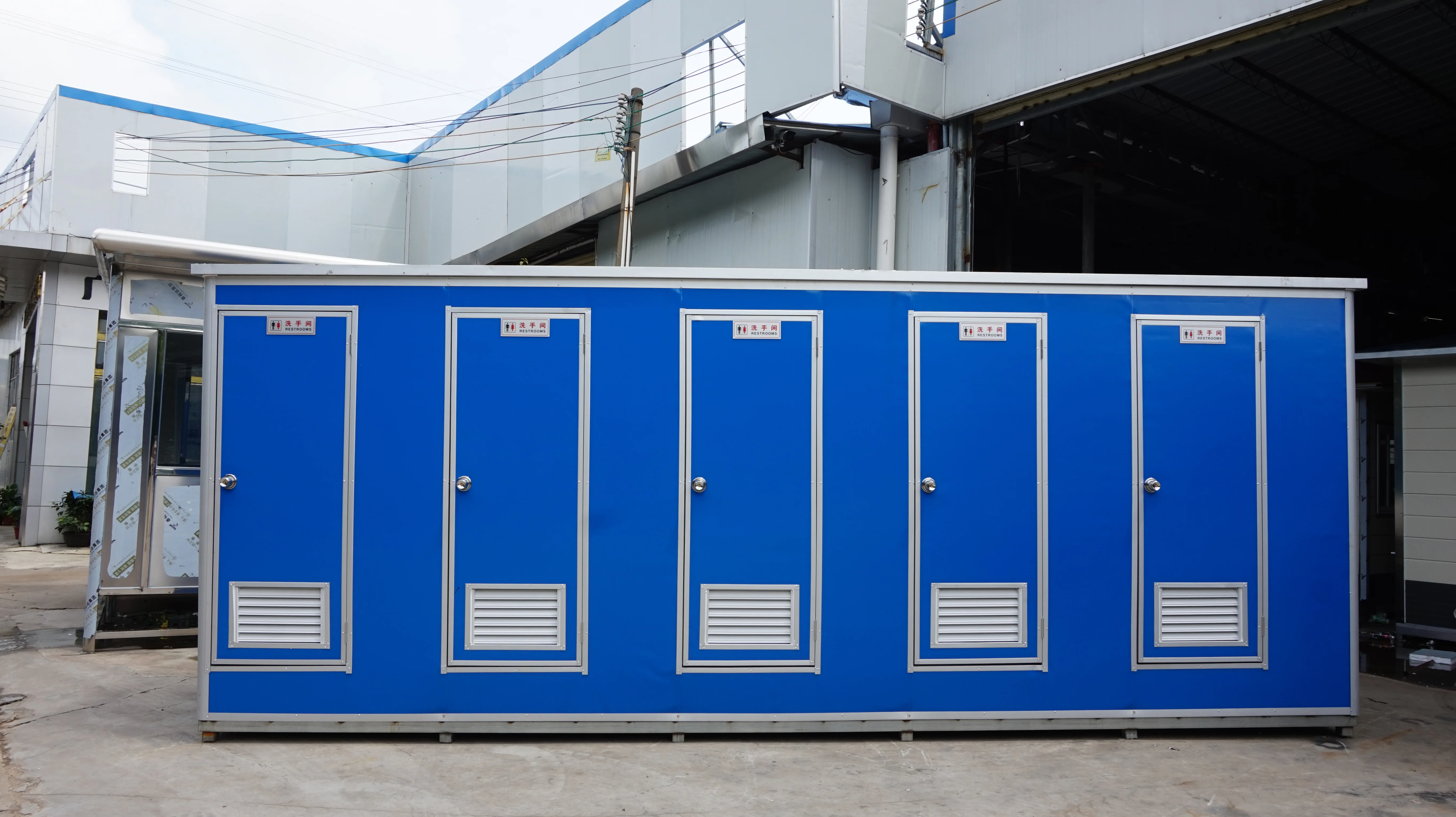 High Quality Prefab Pubilc Outdoor Vip Mobile Used Portable Toilets For