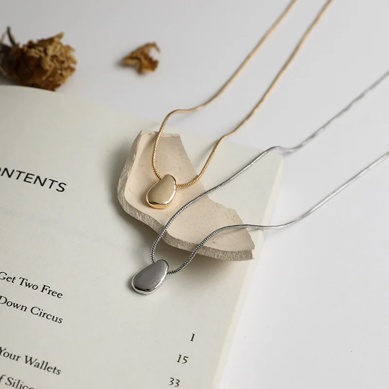 

JUHU Water Drop Pendant Necklace Female Clavicle Chain Light Luxury Niche Design Simple Alloy Neck Chain