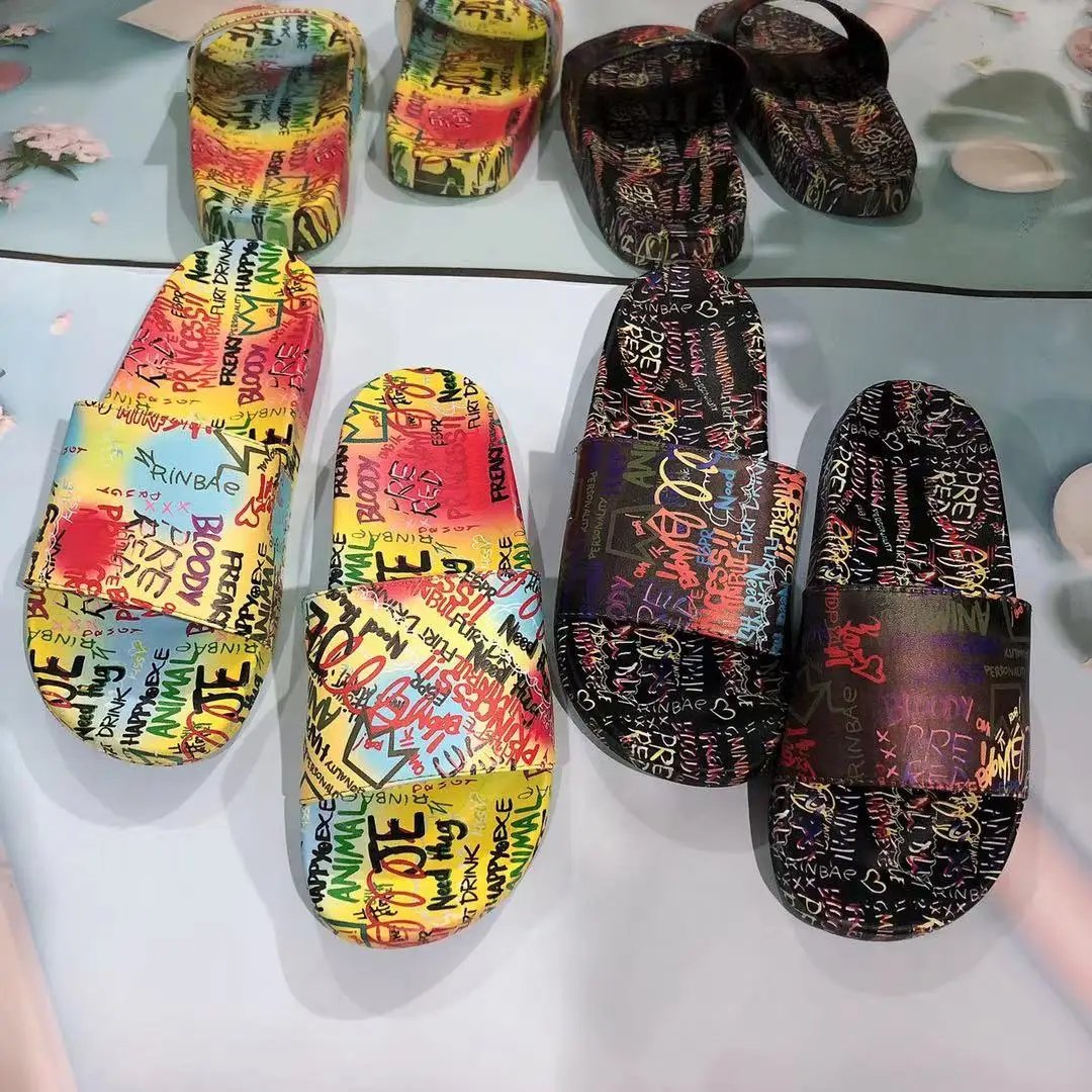 

2021 new fashion graffiti shoes multi color slippers Ladies Beach Candy Color Summer outdoor women's slipper, Black/ color