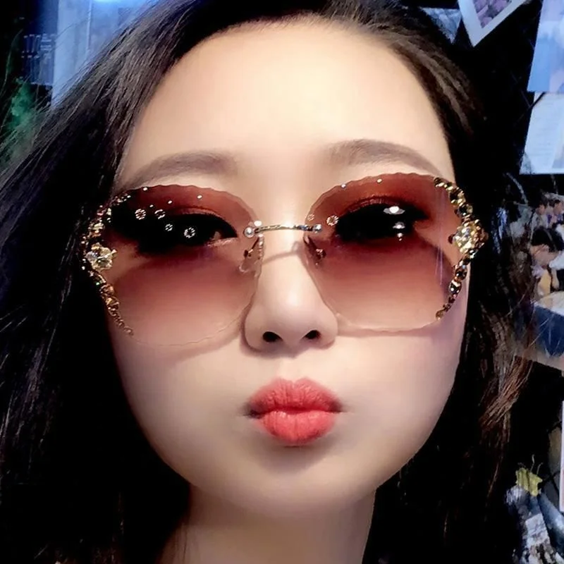 

Vintage Luxury Rhinestone Square Sunglasses Stylish Lady Crystal Diamond Rimless Glasses in Stock, Colors