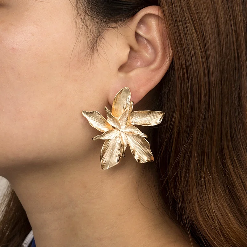 

SC Hot Fashion Women Jewelry Earrings Personalized Alloy Earrings Exaggerated Layered Big Flower Stud Earrings