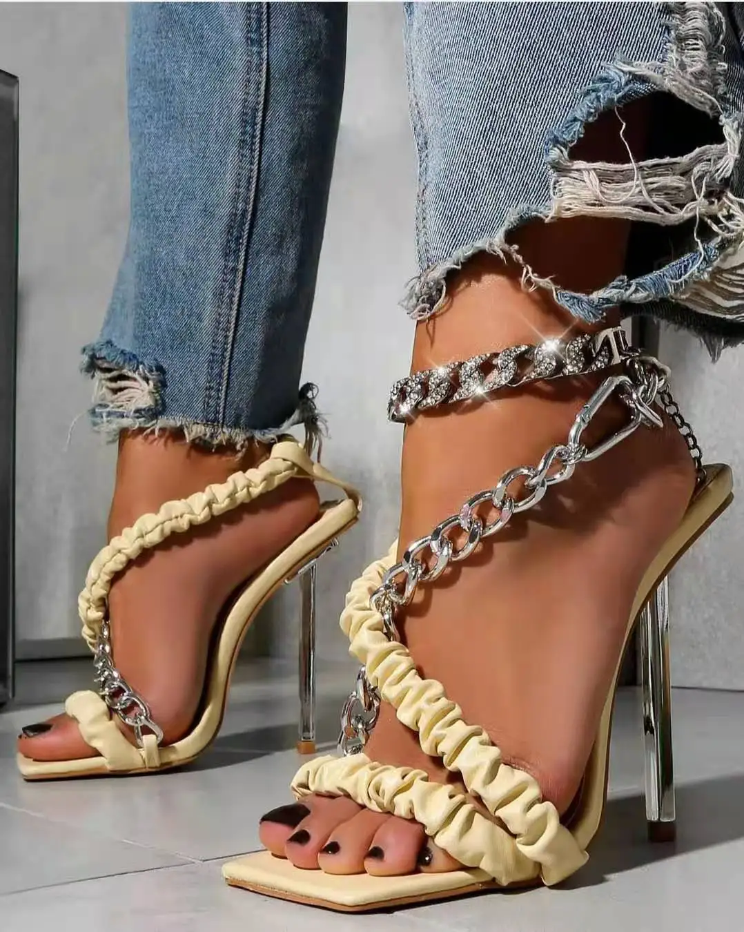 

2021 wholesales fashion sexy feet metal square toe ankle strap women stilettos high heel sandals with solid chain, Yellow