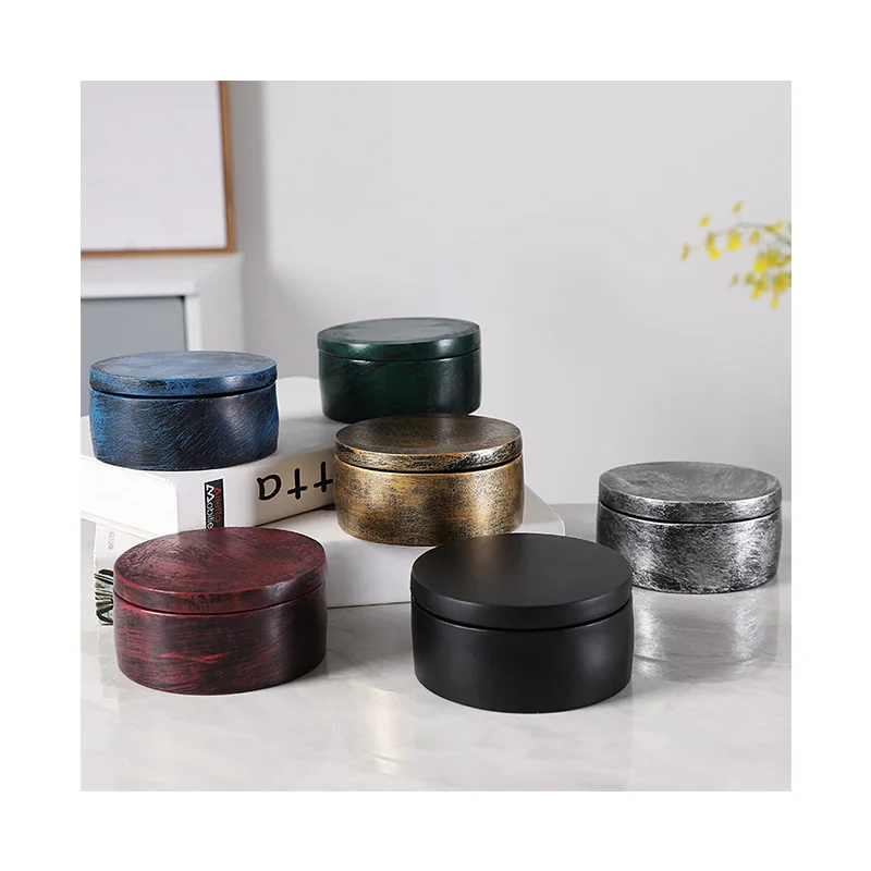 

Wholesale creative colorful round resin ashtrays with lid customized logo