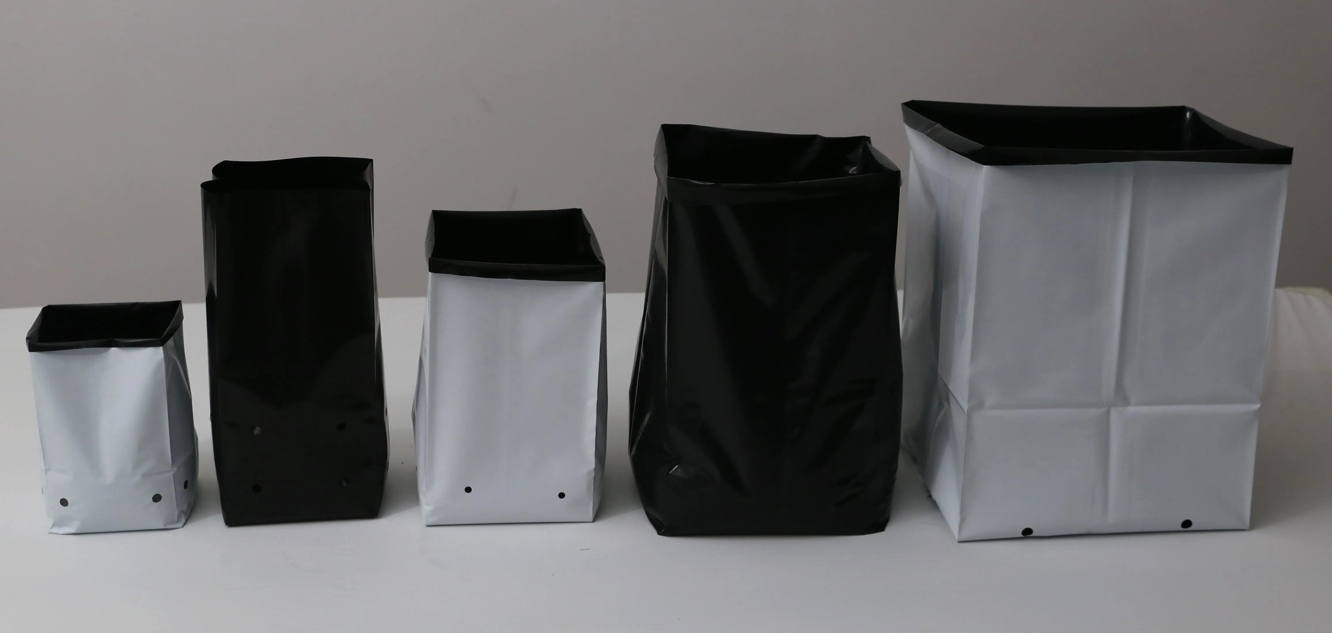 Uv Resistant Perforated Polyethylene Plastic Seedling Bags For