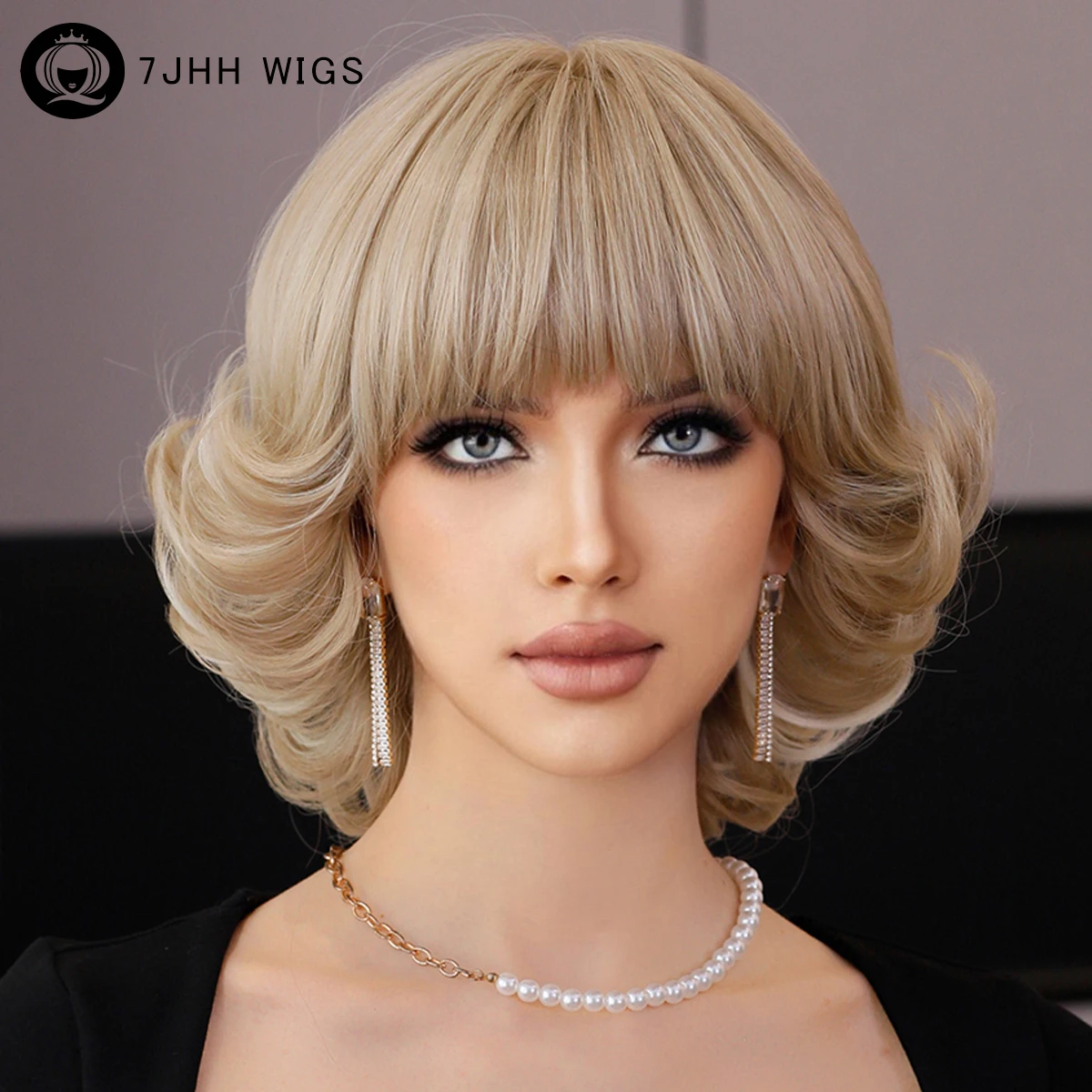 

European Style Noble Wig with Bangs Highlight Blonde Wigs Natural Looking Short Pixie Cut Layered Wavy Wigs for Women