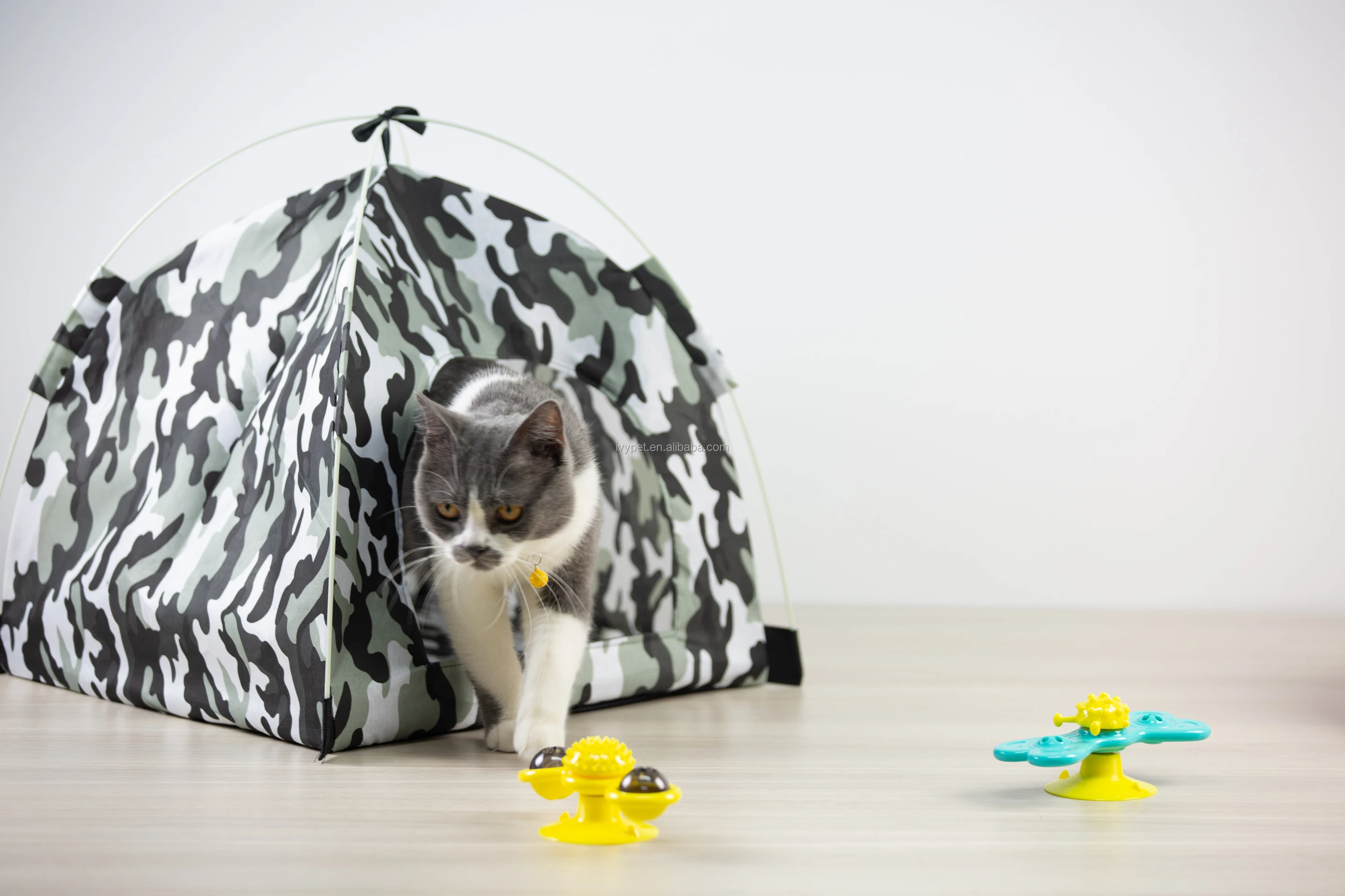 Pet dog cat portable waterproof camping tent pet travel bed beach tent manufacture