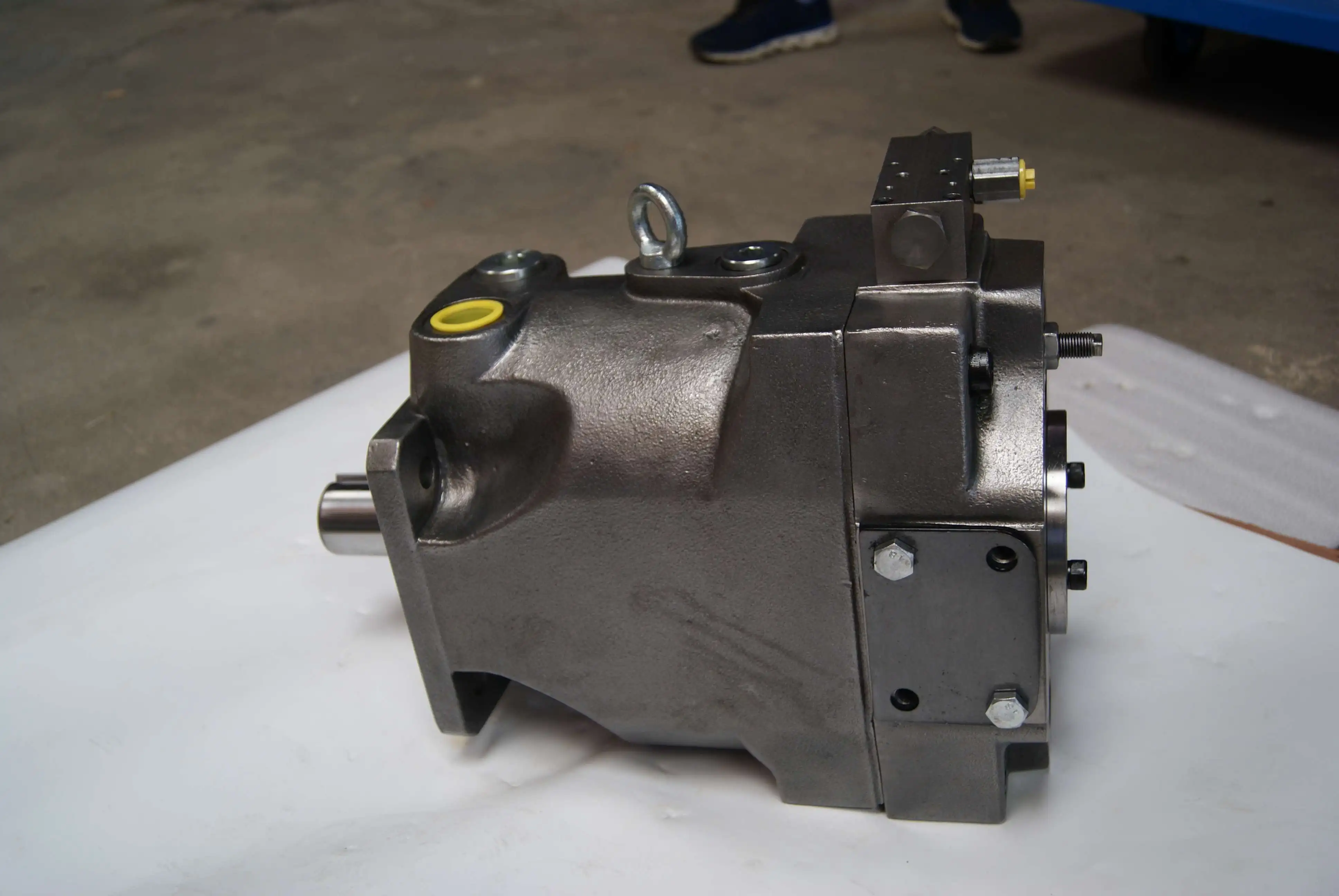 Parker PV180 PV092 PV080 PV063 hydraulic piston pump factory price PV piston pump