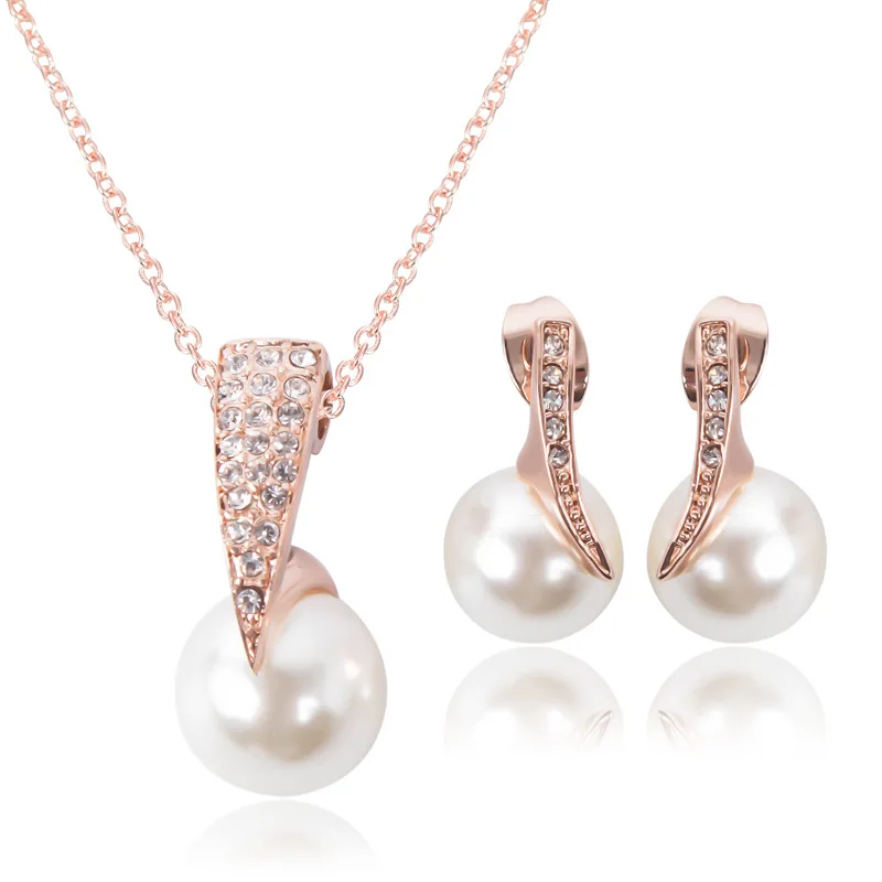 

Women Pearl Jewelry Set Micro Paved Crystal Baroque Pearl Necklace Earrings Set For Party