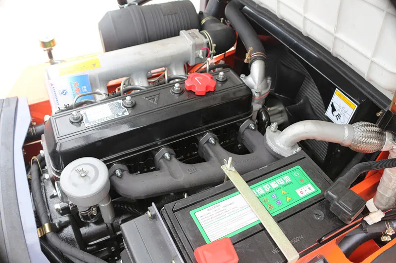 5吨叉车柴油卡车配日本三菱s4s发动机