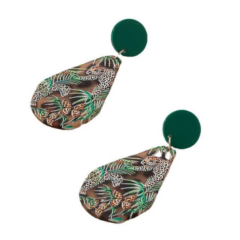 

MSYO Fashion Resin Pendant Earrings 3D Carved Butterfly Leopard Earrings For Women