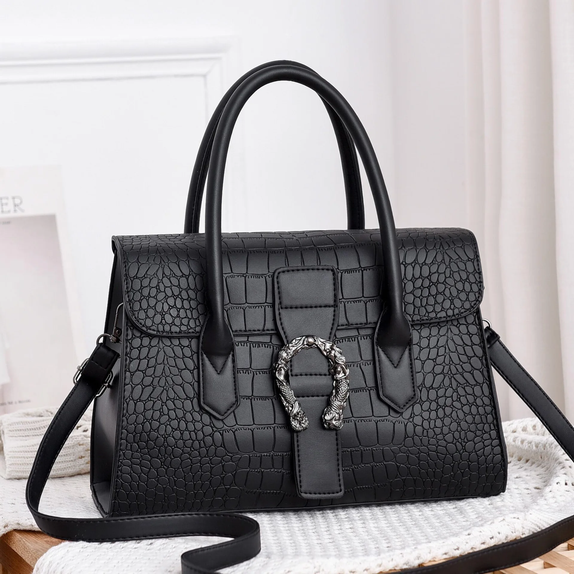 

wholesale women bags fashion trend high-grade women stone pattern handbags tote bag with metal buckle for travel, 6colors