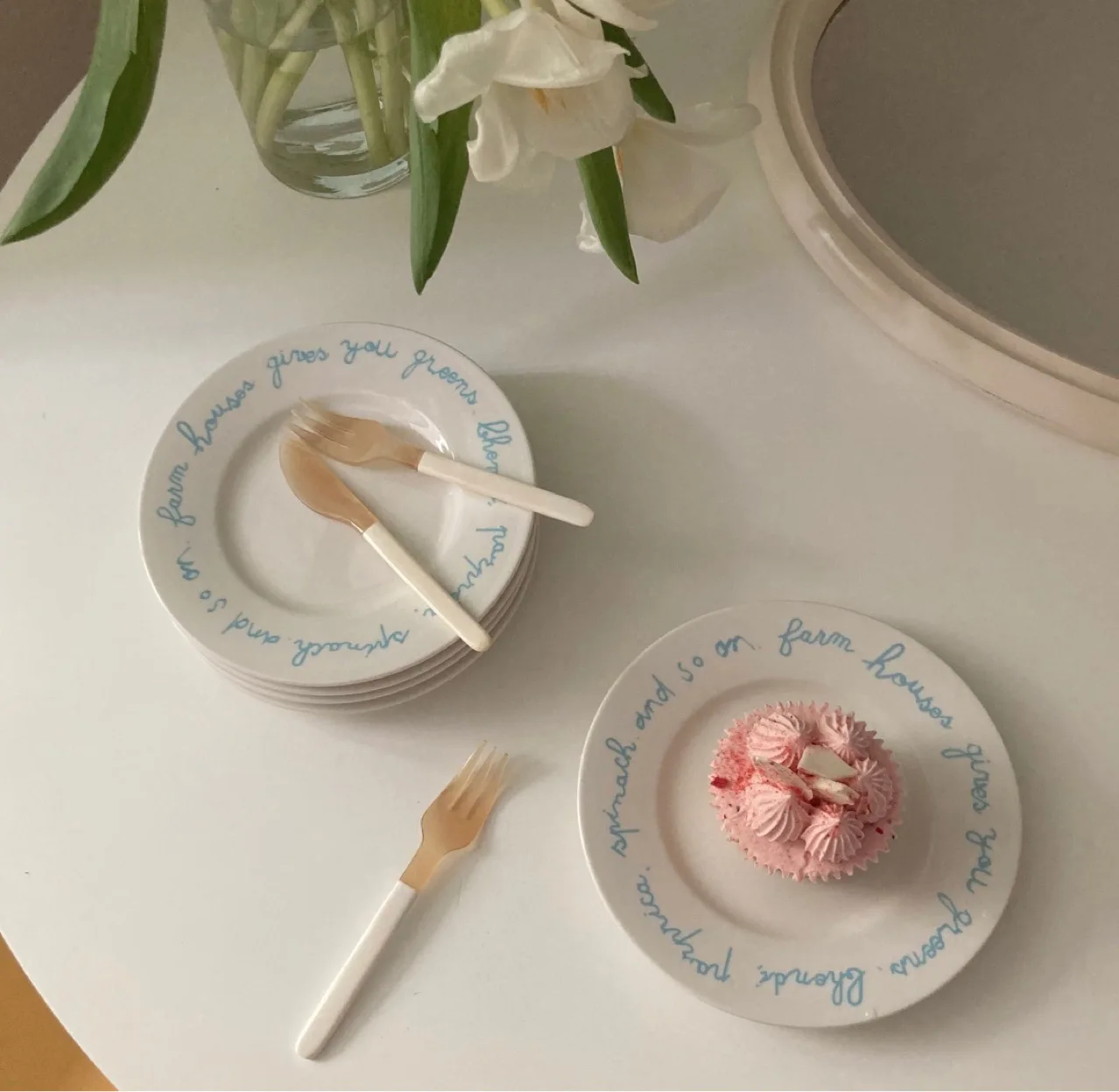

Lelyi Korean ins simple niche blue French alphabet ceramic plate, As picture